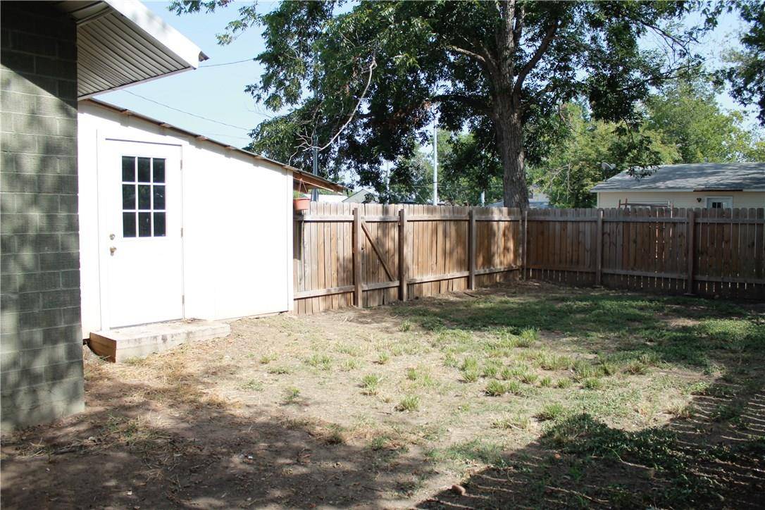 906 Haysel ST, Bastrop, TX 78602