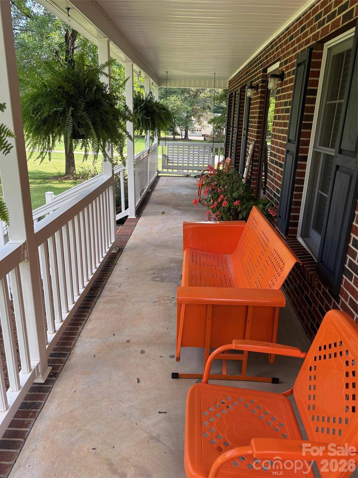 912 Redwood LN, Chester, SC 29706