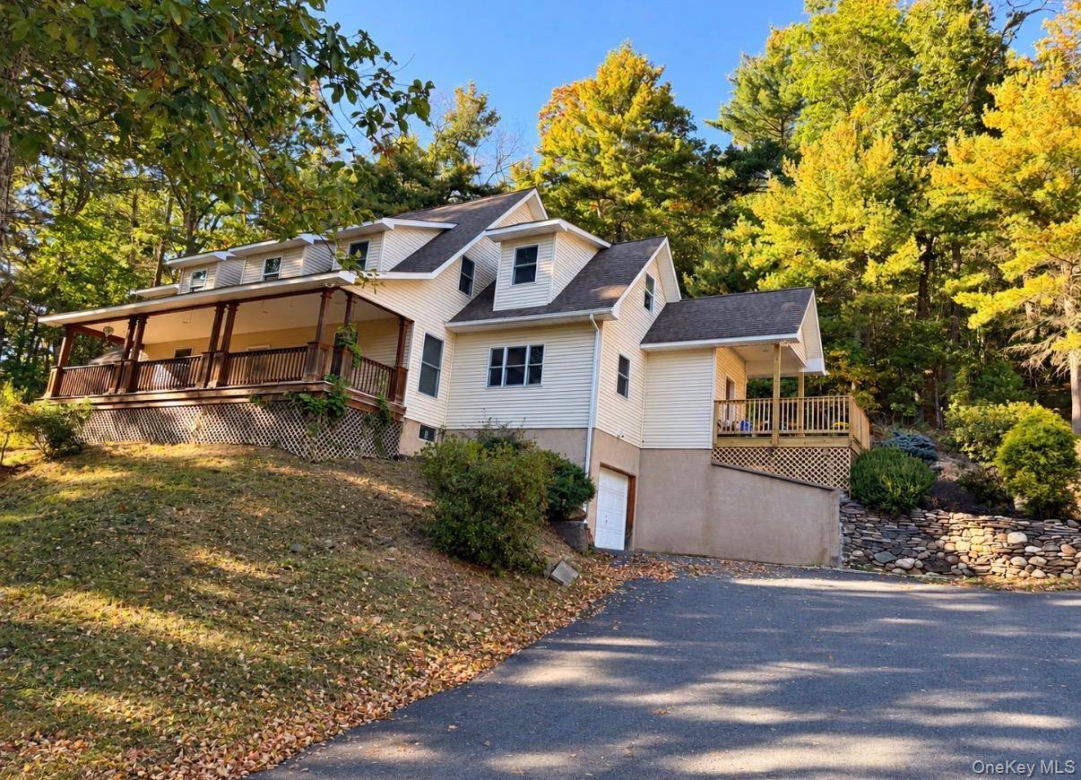 20 Rustic Hills RD, Westbrookville, NY 12785