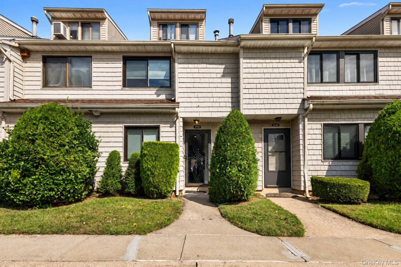 271 Signs RD #E, Staten Island, NY 10314