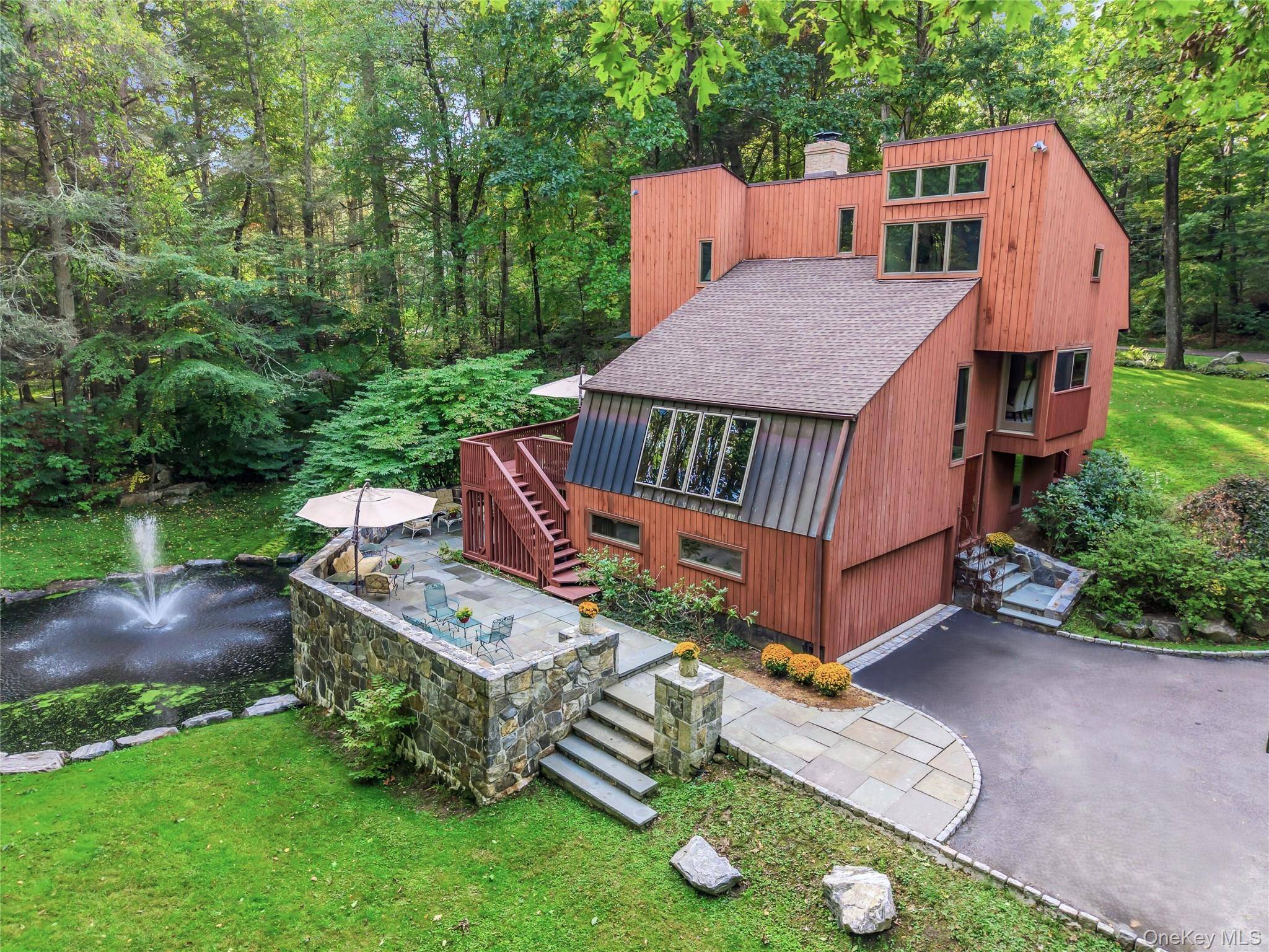 7 Cabin Ridge RD, Chappaqua, NY 10514