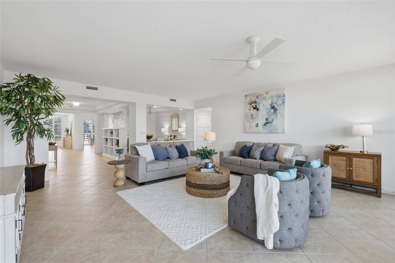 2550 HARBOURSIDE DR #333, Longboat Key, FL 34228