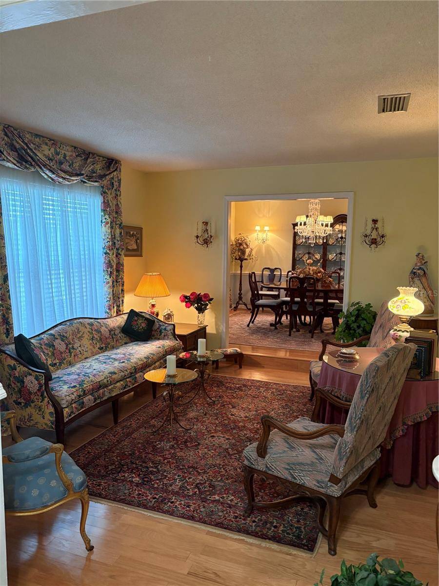130 SPRINGWOOD TRL, Altamonte Springs, FL 32714