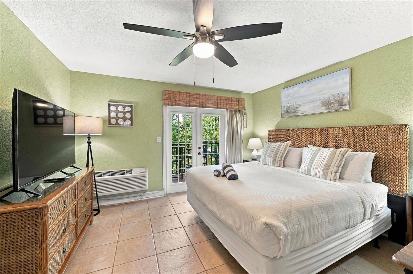 1420 BAYSHORE BLVD #409, Dunedin, FL 34698