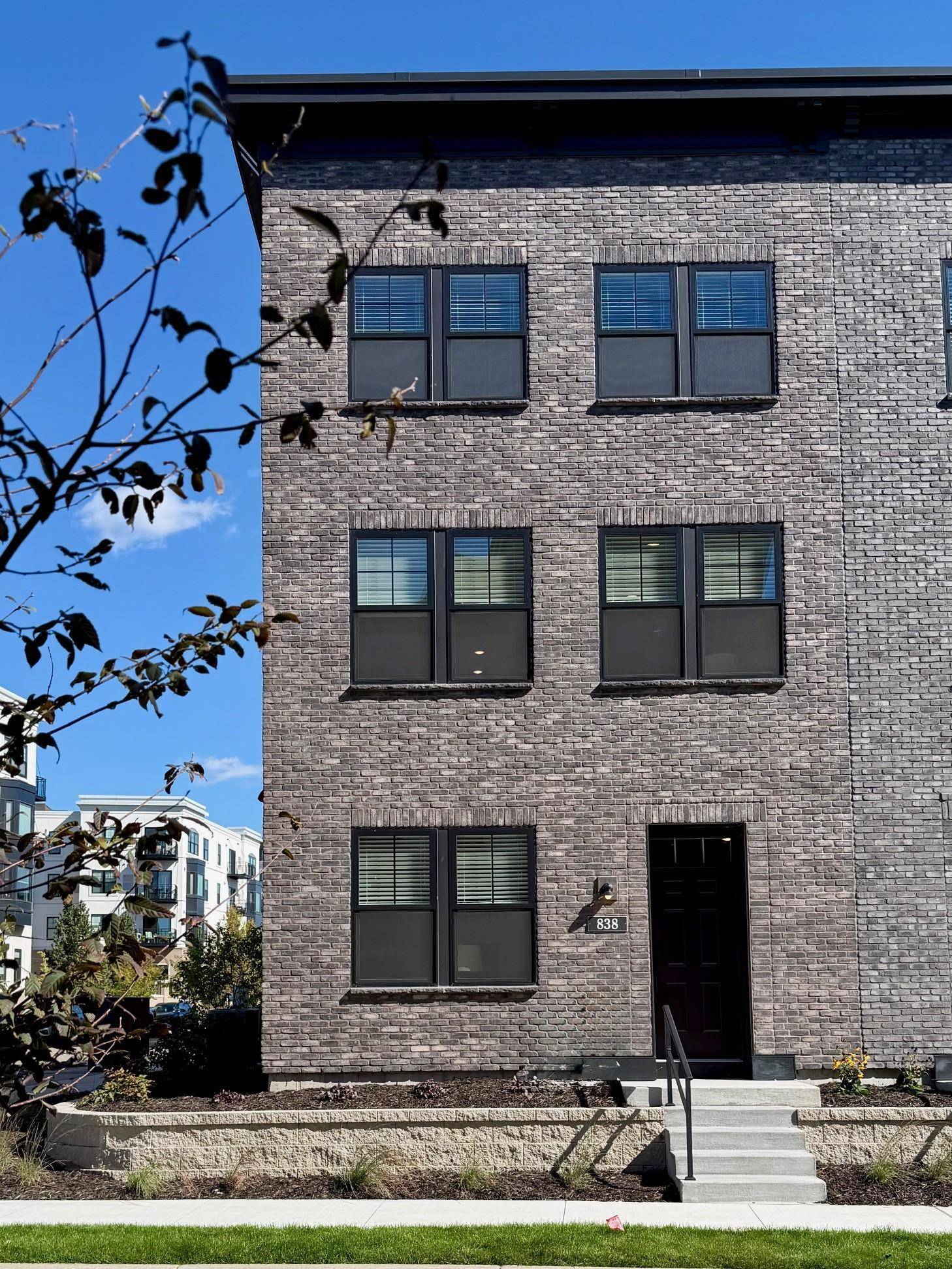 838 Woodlawn AVE, Saint Paul, MN 55116