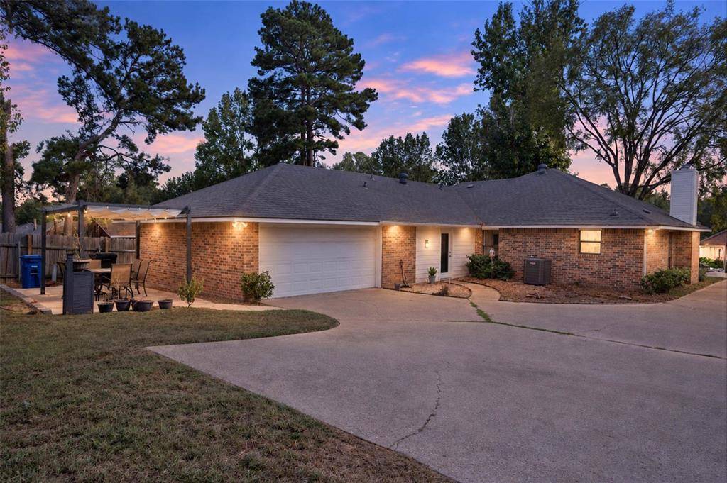 9319 Lytham Drive, Shreveport, LA 71129