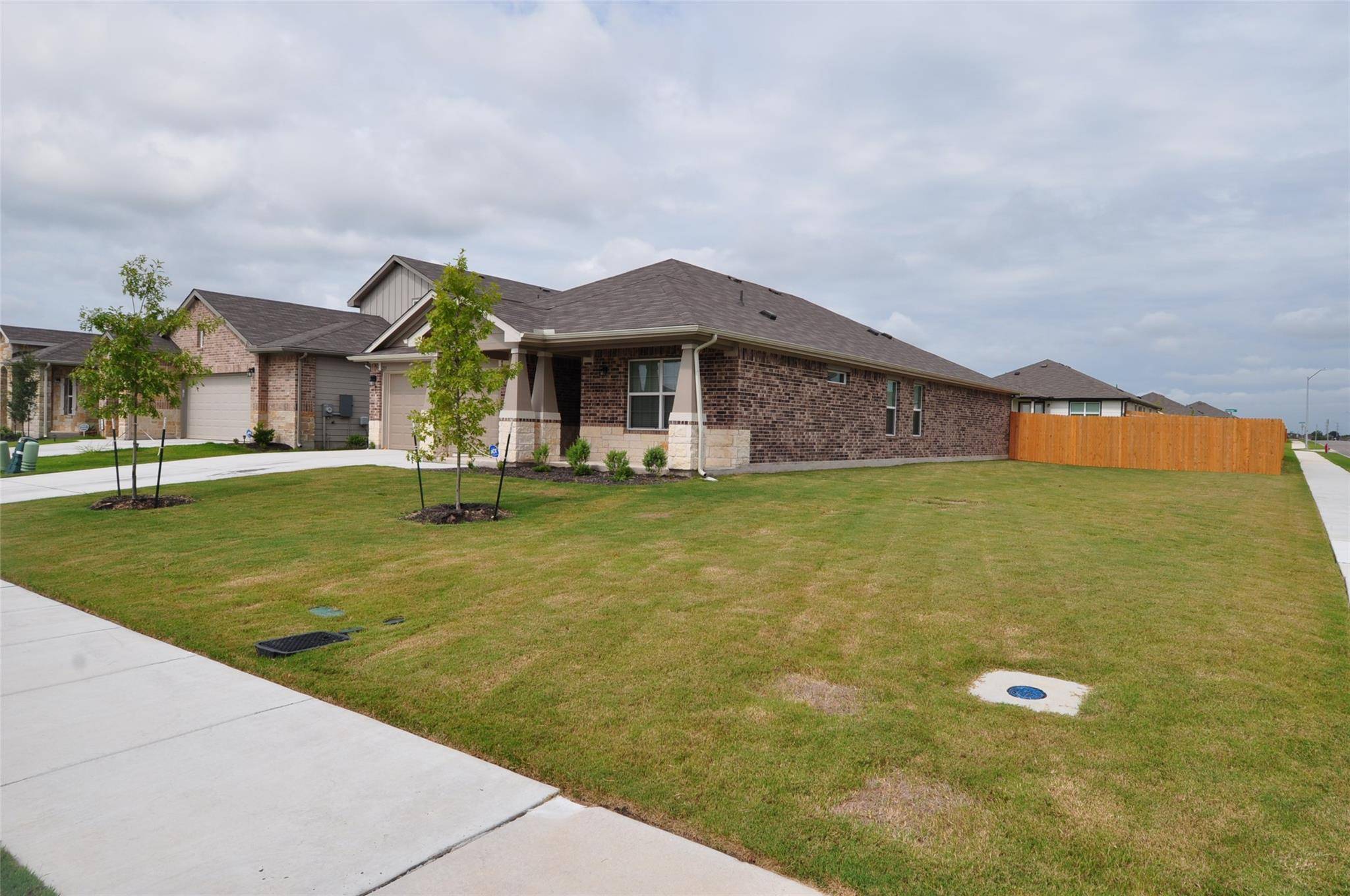 233 James River DR, Hutto, TX 78634