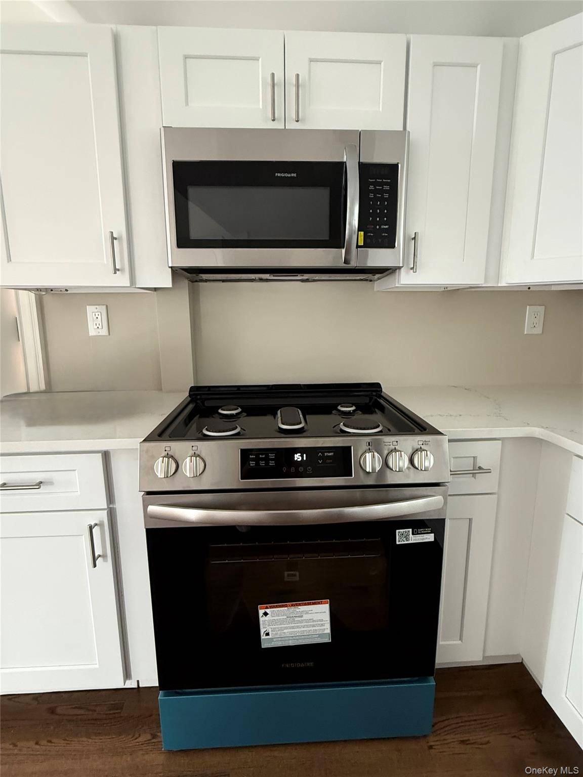 9 E Carver ST, Huntington, NY 11743