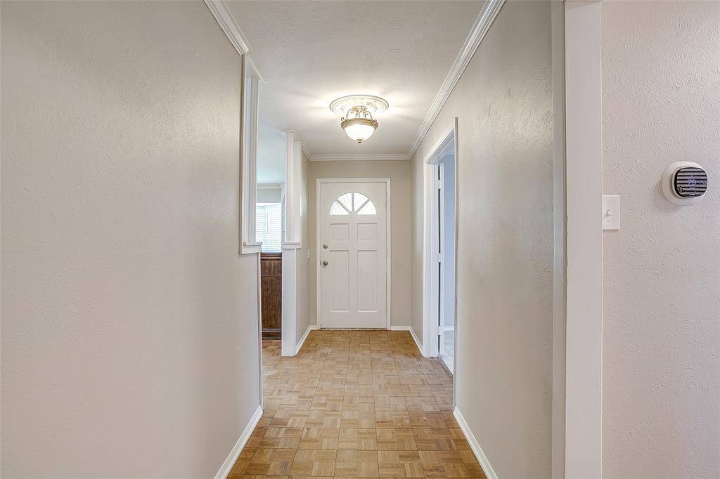 1706 Larkspur Drive, Arlington, TX 76013