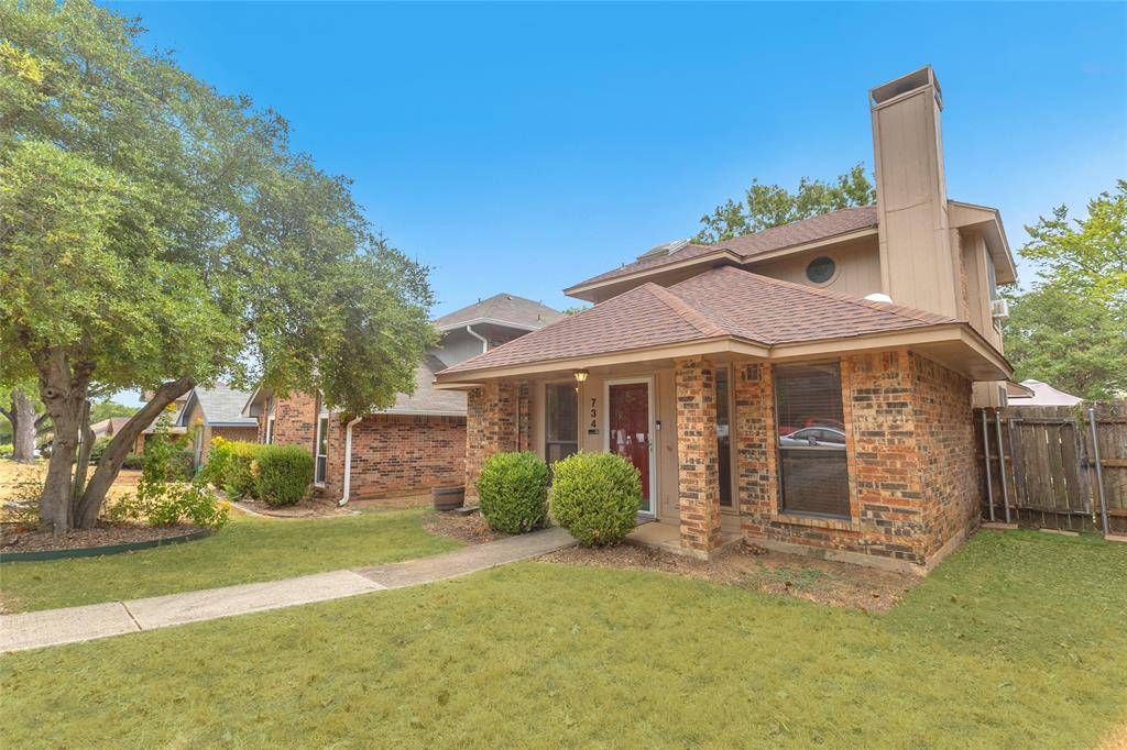 734 Red Oak Drive, Lewisville, TX 75067