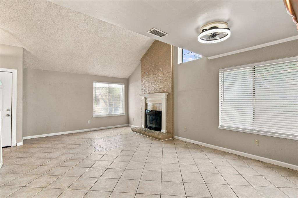 3004 Bent Tree Lane, Bedford, TX 76021