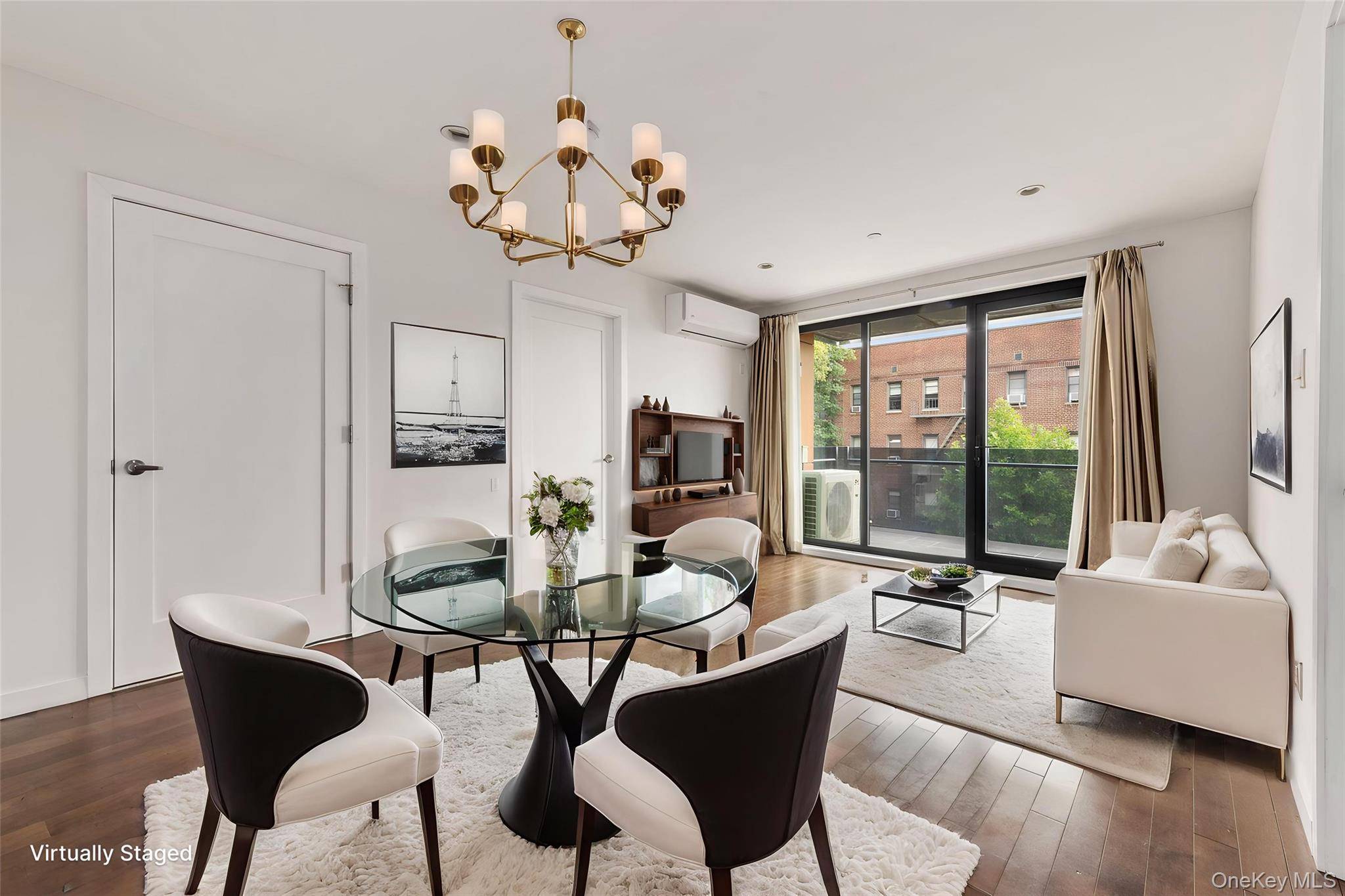 43-12 214 PL ## 3E, Bayside, NY 11361