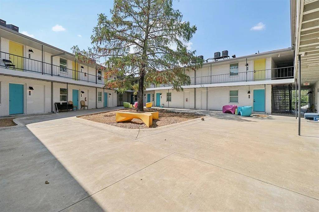 321 E 8th Street #218, Dallas, TX 75203