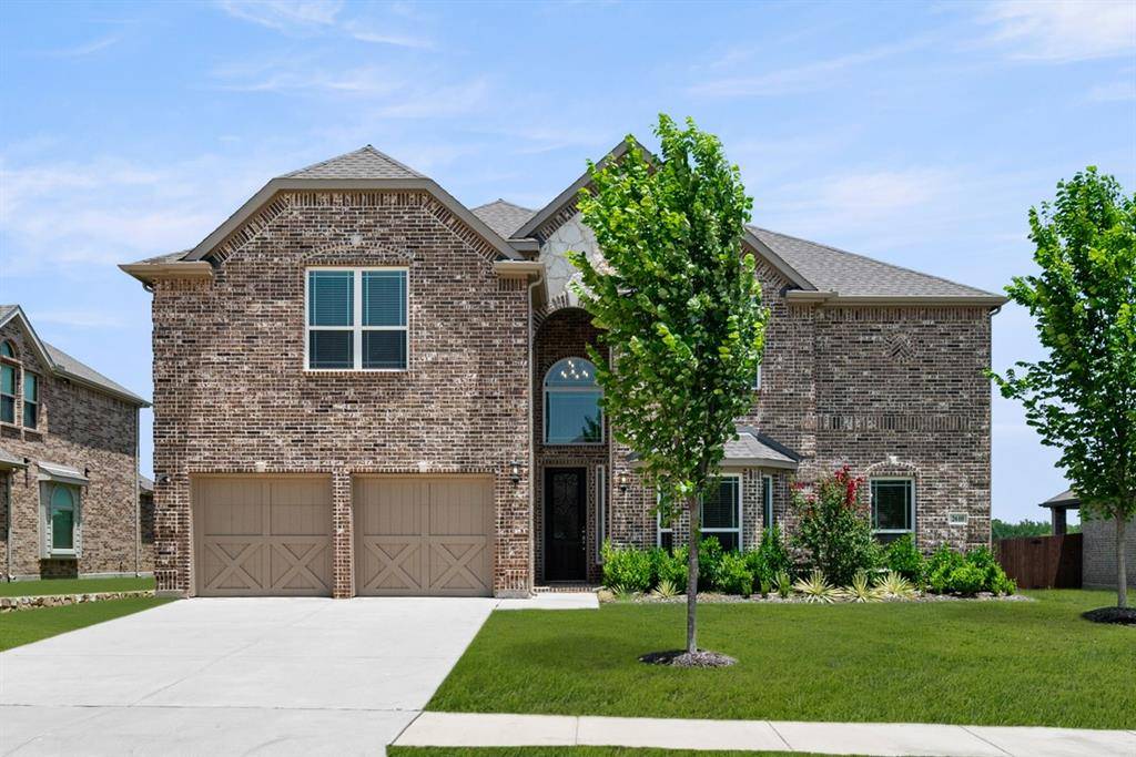 2610 White Plains Drive, Midlothian, TX 76065
