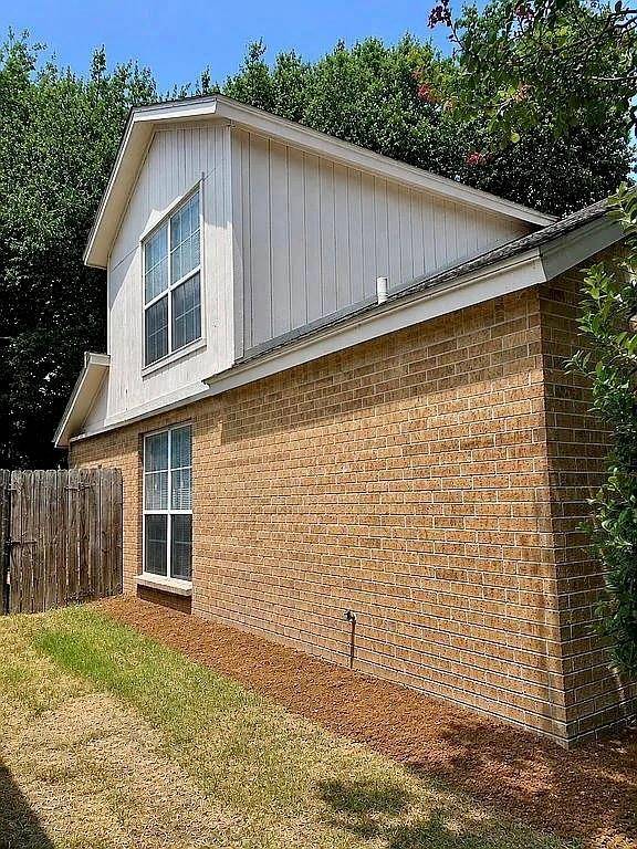 2322 Summer Place Drive, Arlington, TX 76014