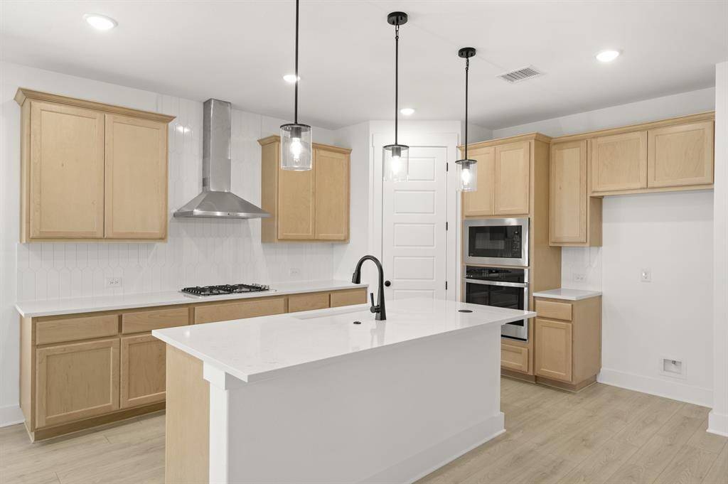 17261 Oxborough Drive, Justin, TX 76247