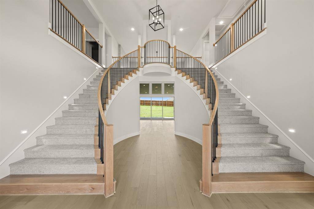 200 Cheyenne Mountain Drive, Ovilla, TX 75154