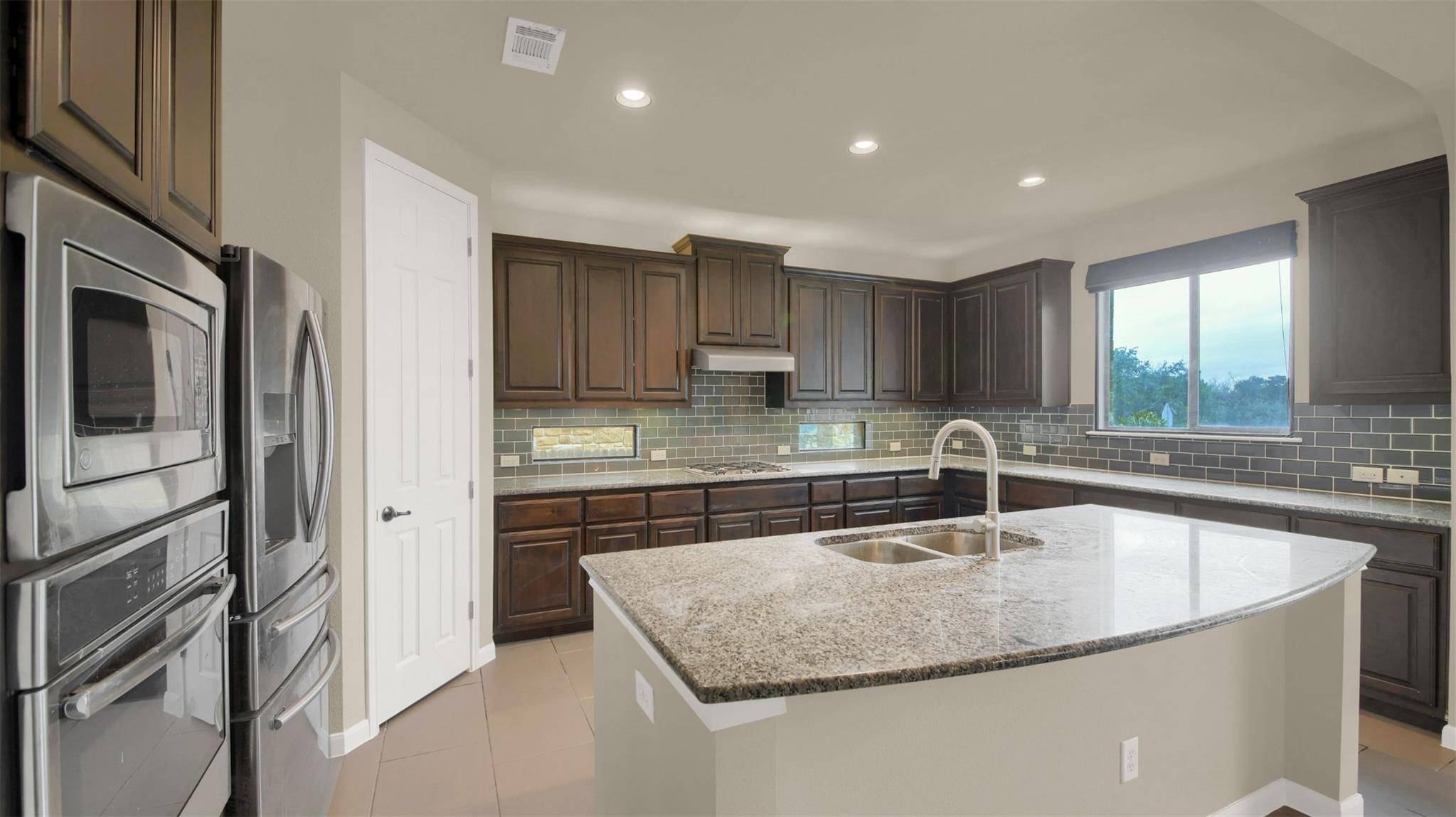 6921 Barstow CT, Austin, TX 78749