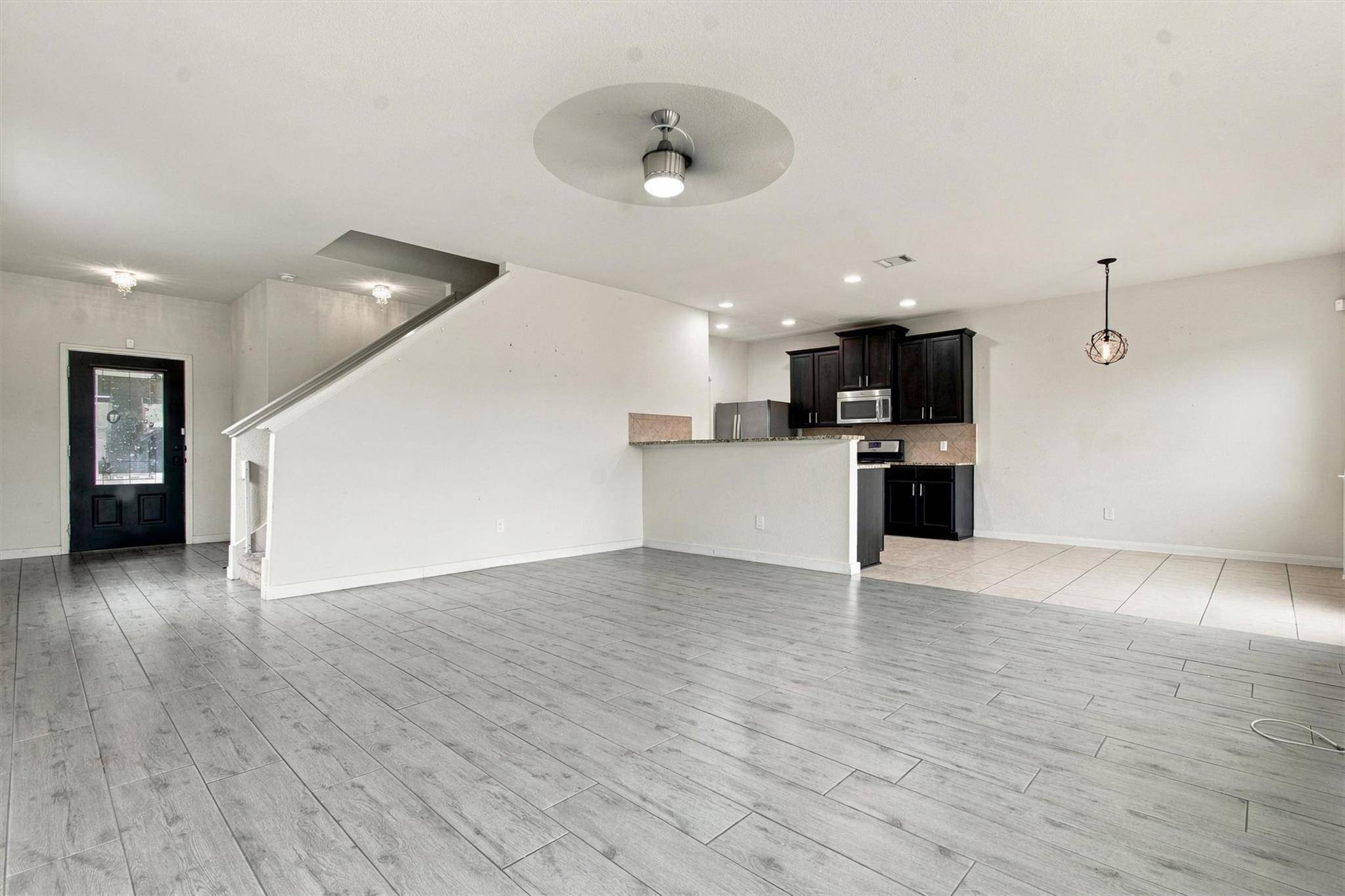 1524 Treeta TRL, Kyle, TX 78640