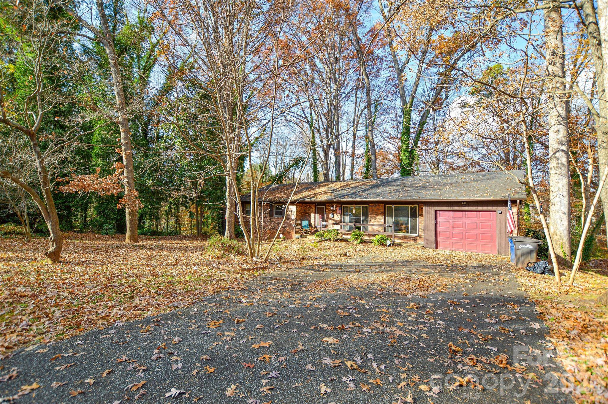 1405 Forest Park DR, Statesville, NC 28677