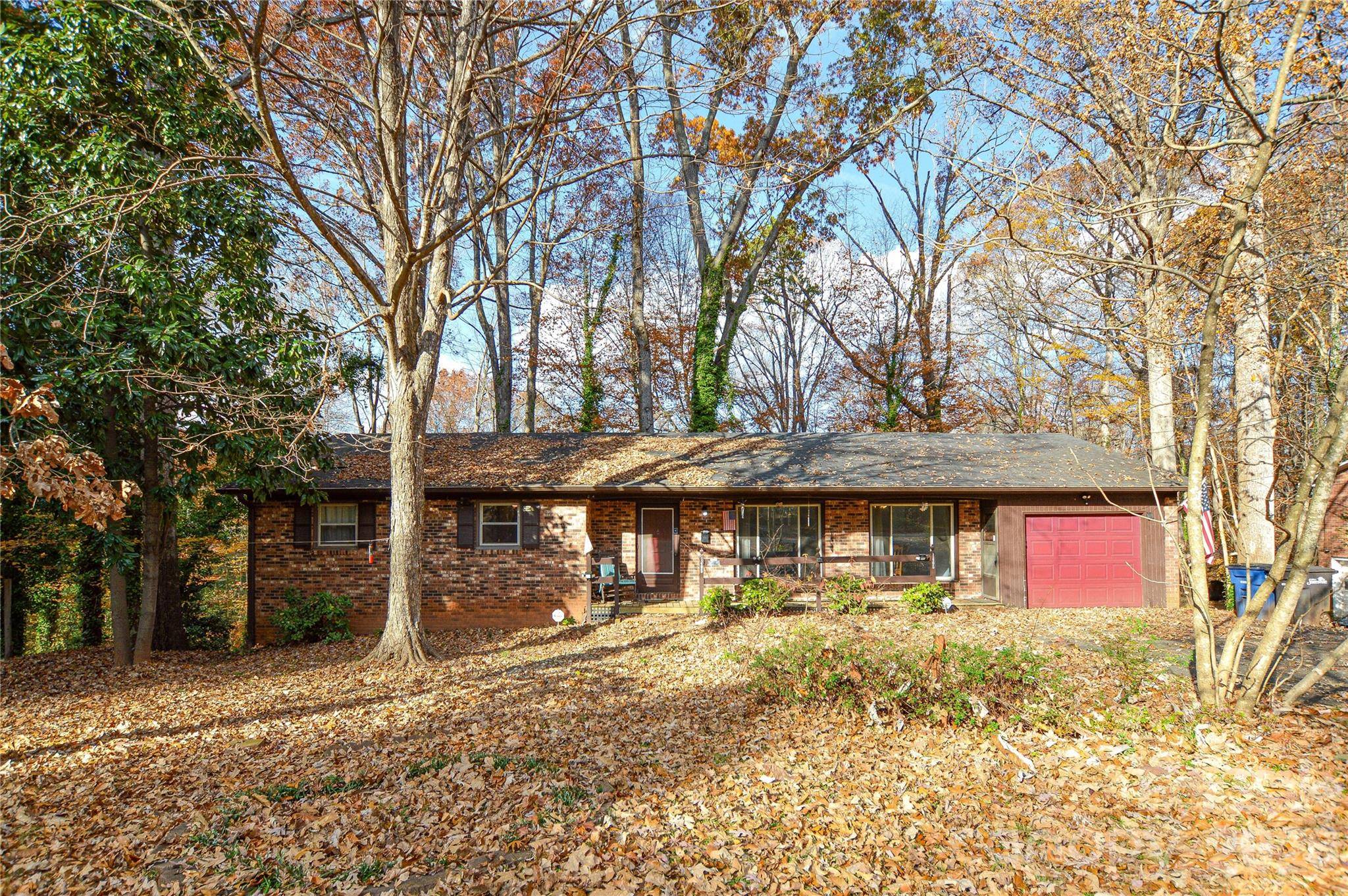 1405 Forest Park DR, Statesville, NC 28677