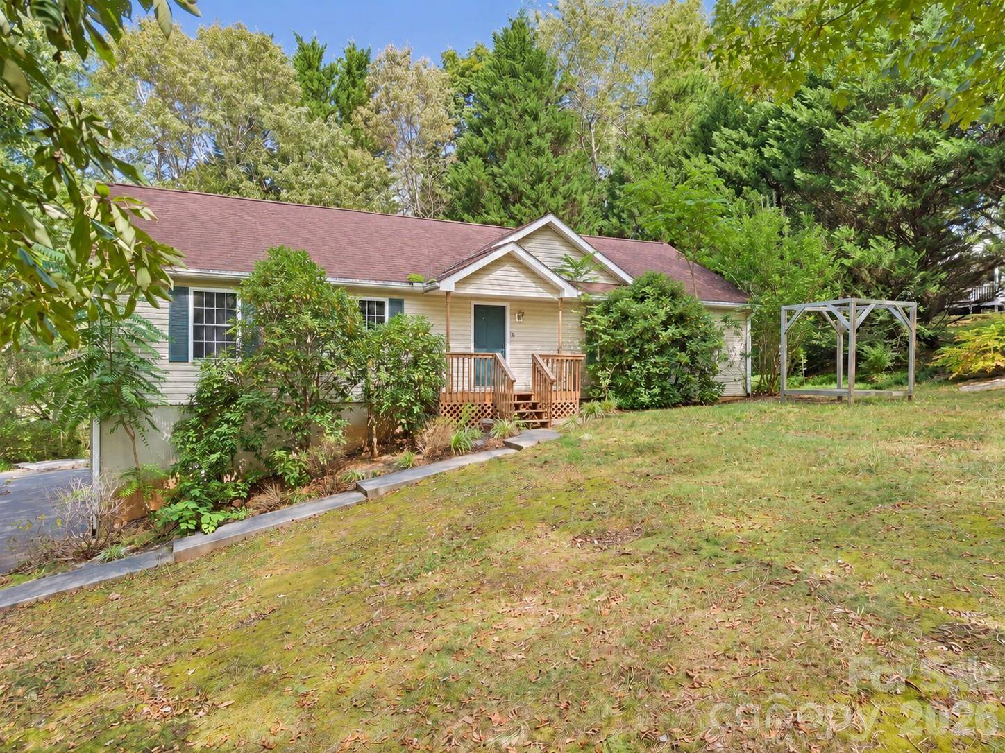 23 Rolling Hills DR, Asheville, NC 28806