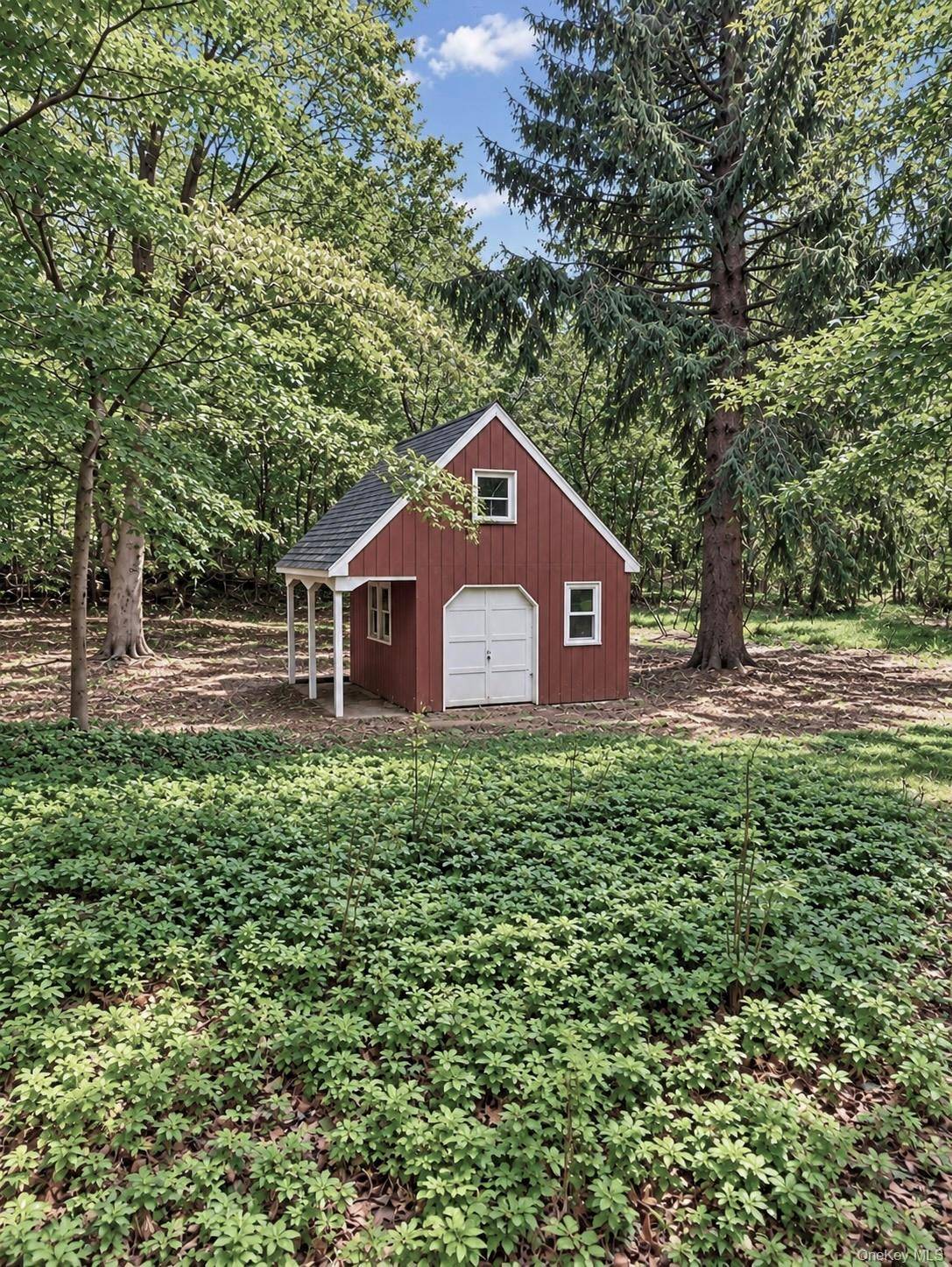 3 Gate RD, Head Of The Harbor, NY 11780