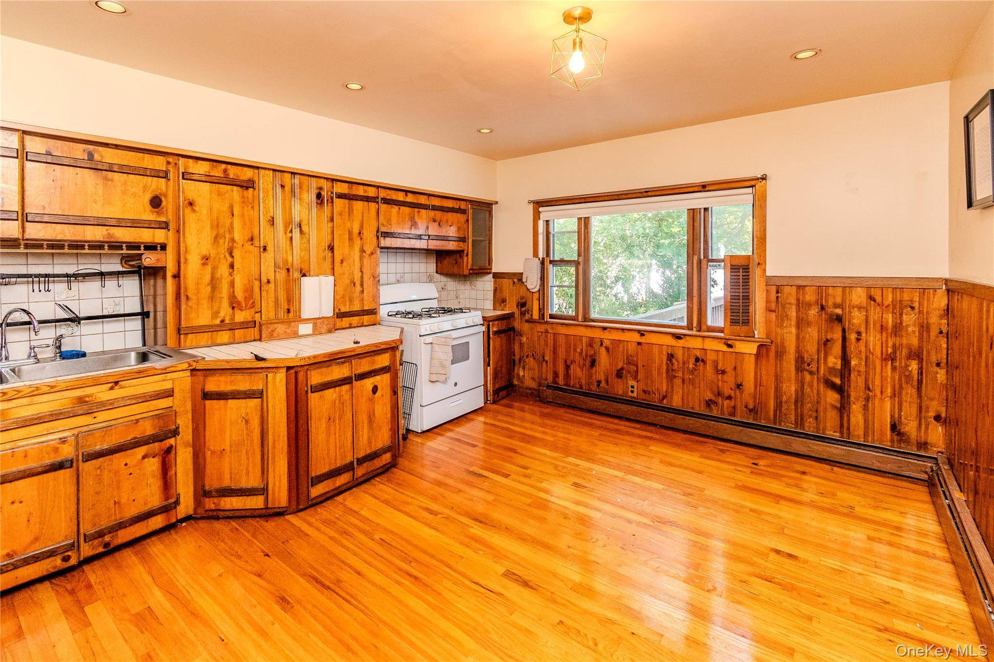 432 1st ST, Newburgh, NY 12550