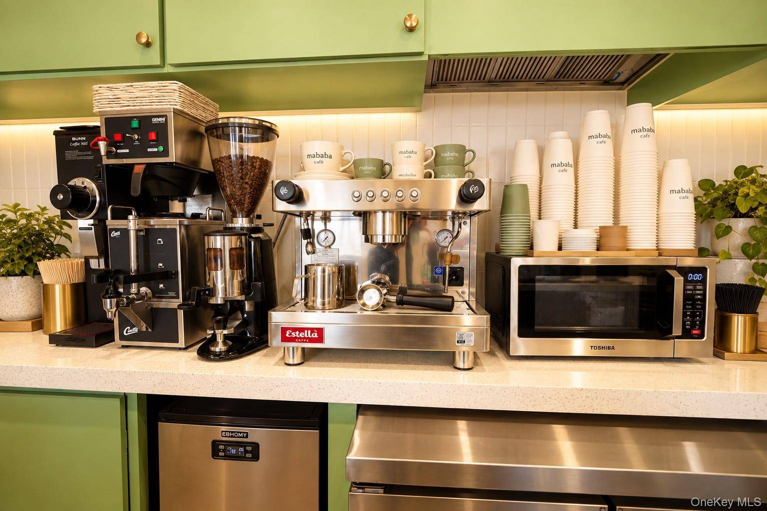 72-30 Roosevelt AVE #B, Jackson Heights, NY 11372