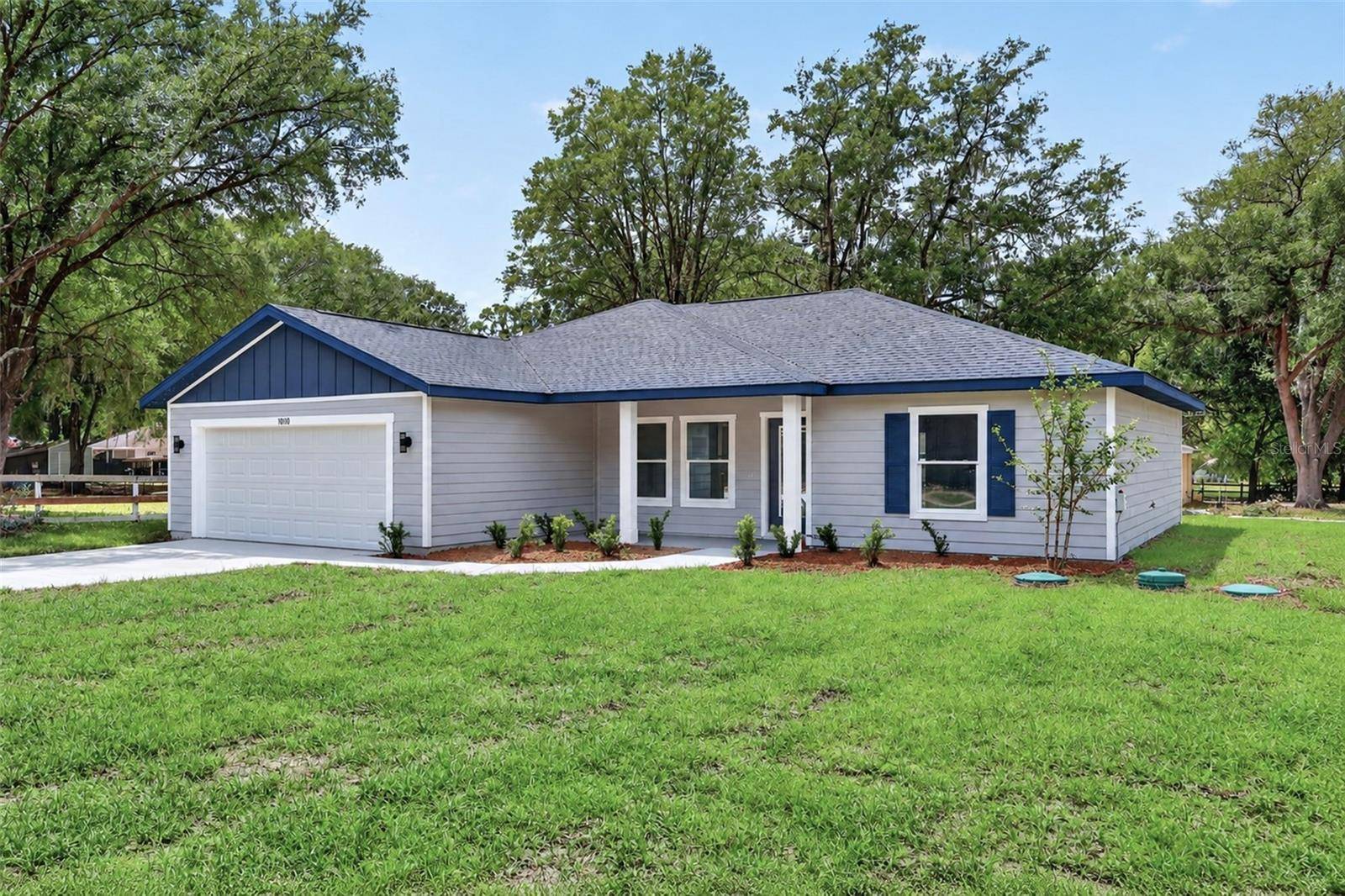 122 GUAVA PASS TER, Ocklawaha, FL 32179