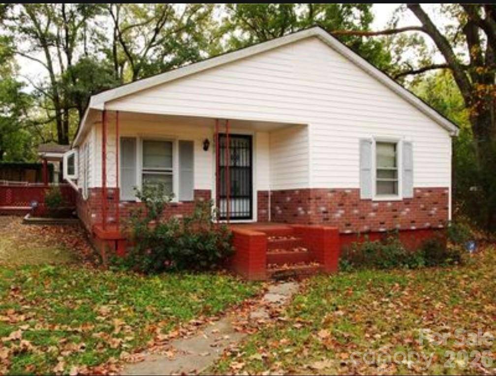 2503 Crescent LN, Gastonia, NC 28052