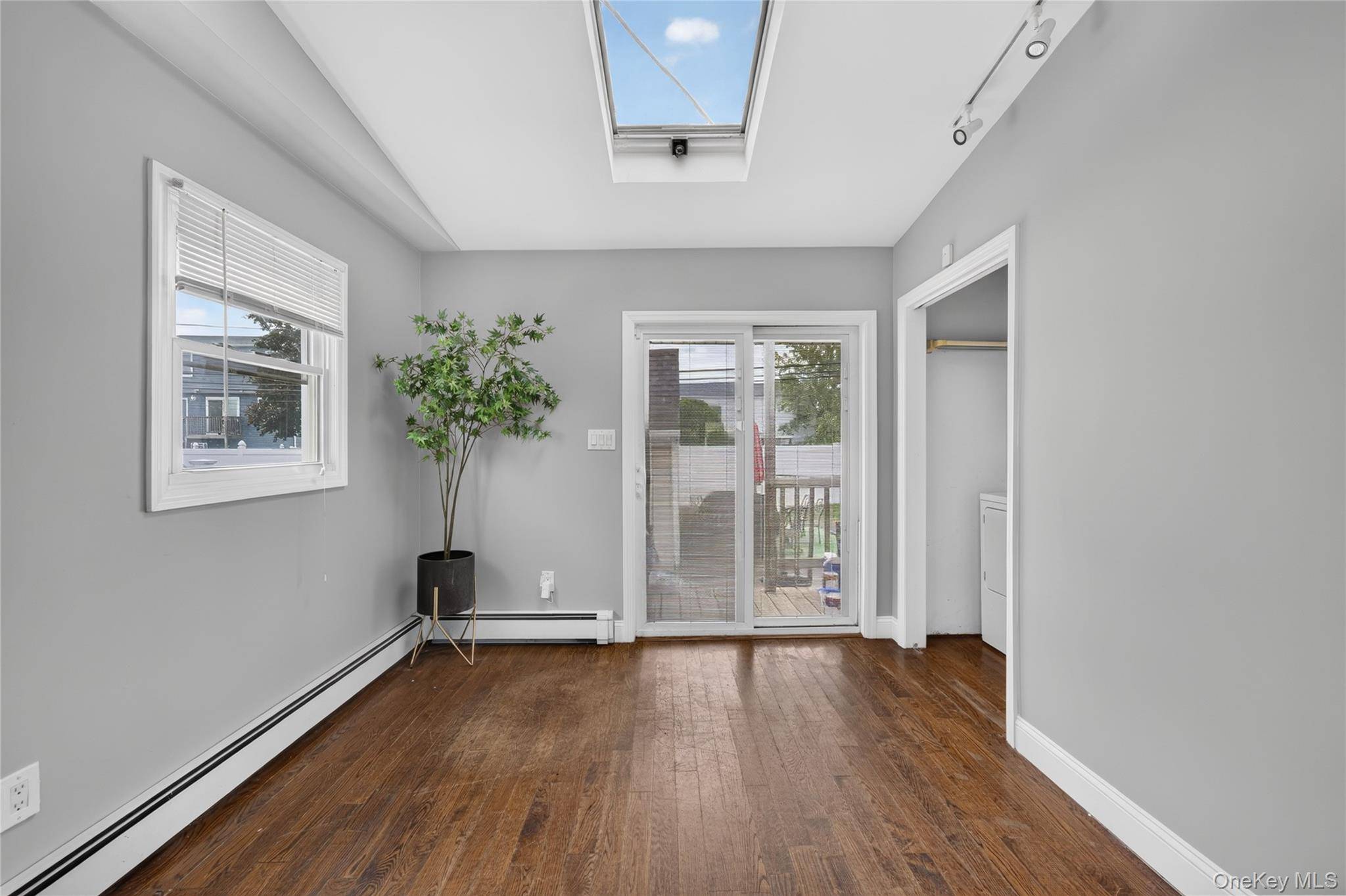 33 Hubbard AVE, Freeport, NY 11520