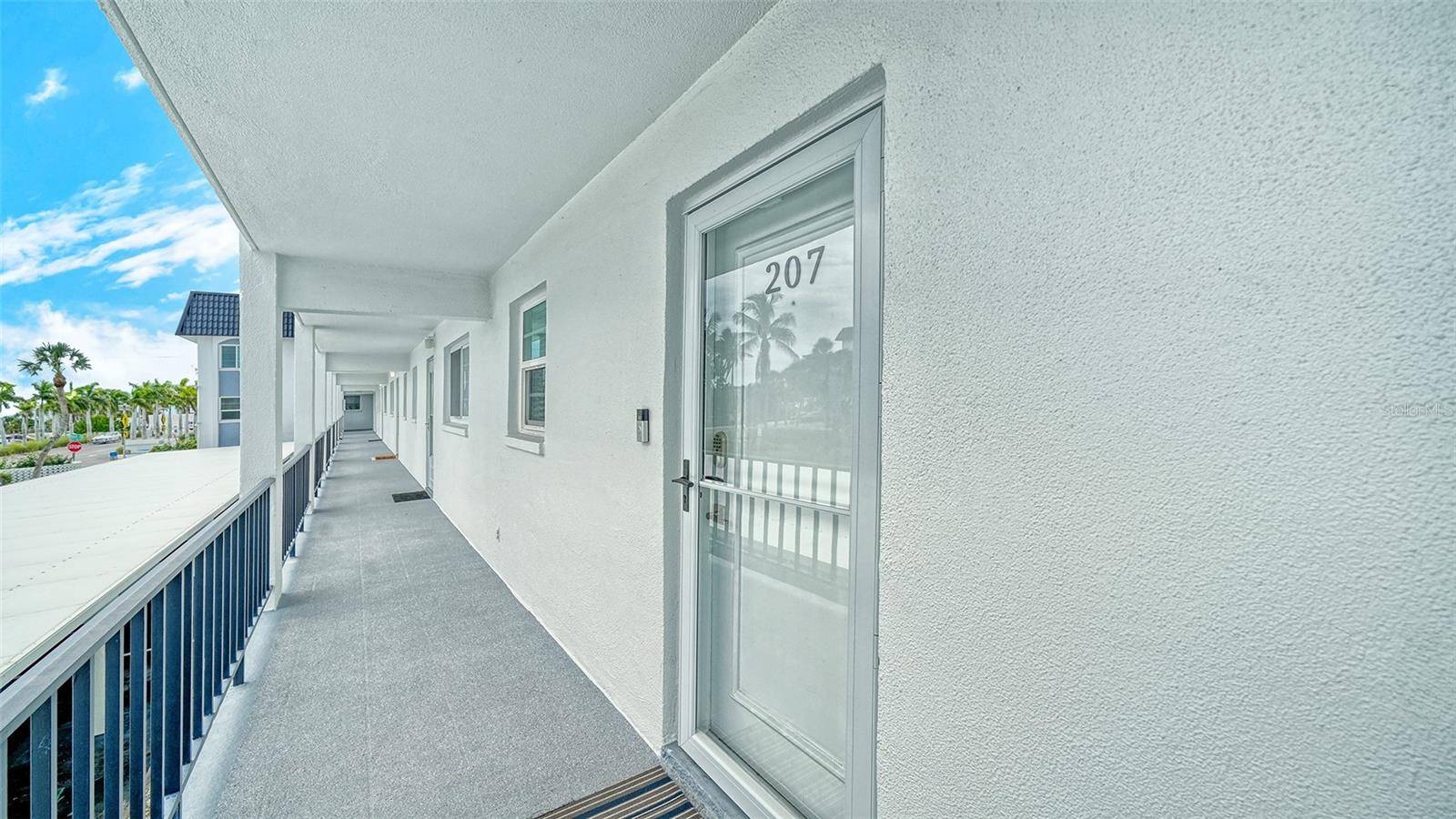 5600 BEACH WAY DR #207, Sarasota, FL 34242