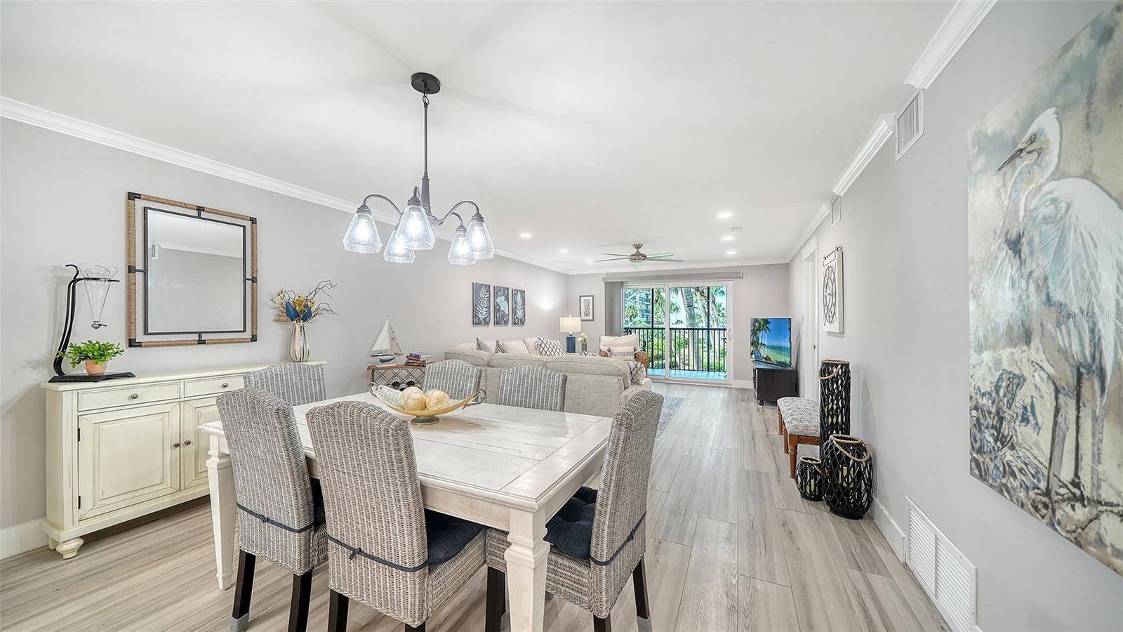 5600 BEACH WAY DR #207, Sarasota, FL 34242