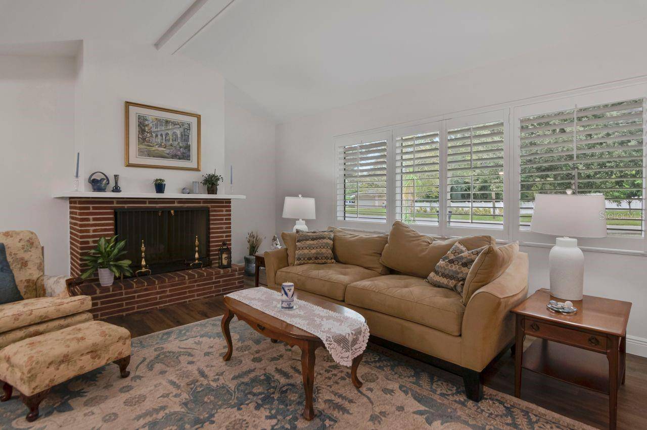 1113 GLENMOOR CT, Clearwater, FL 33764