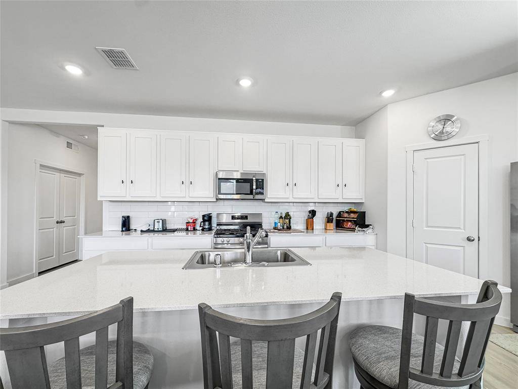 1300 Rockwell Drive, Little Elm, TX 75068