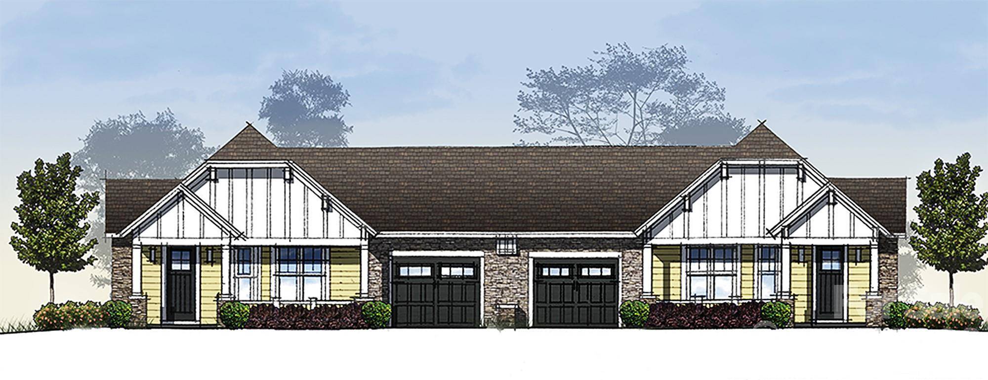 15 Bellflower LN, Laurel Park, NC 28739