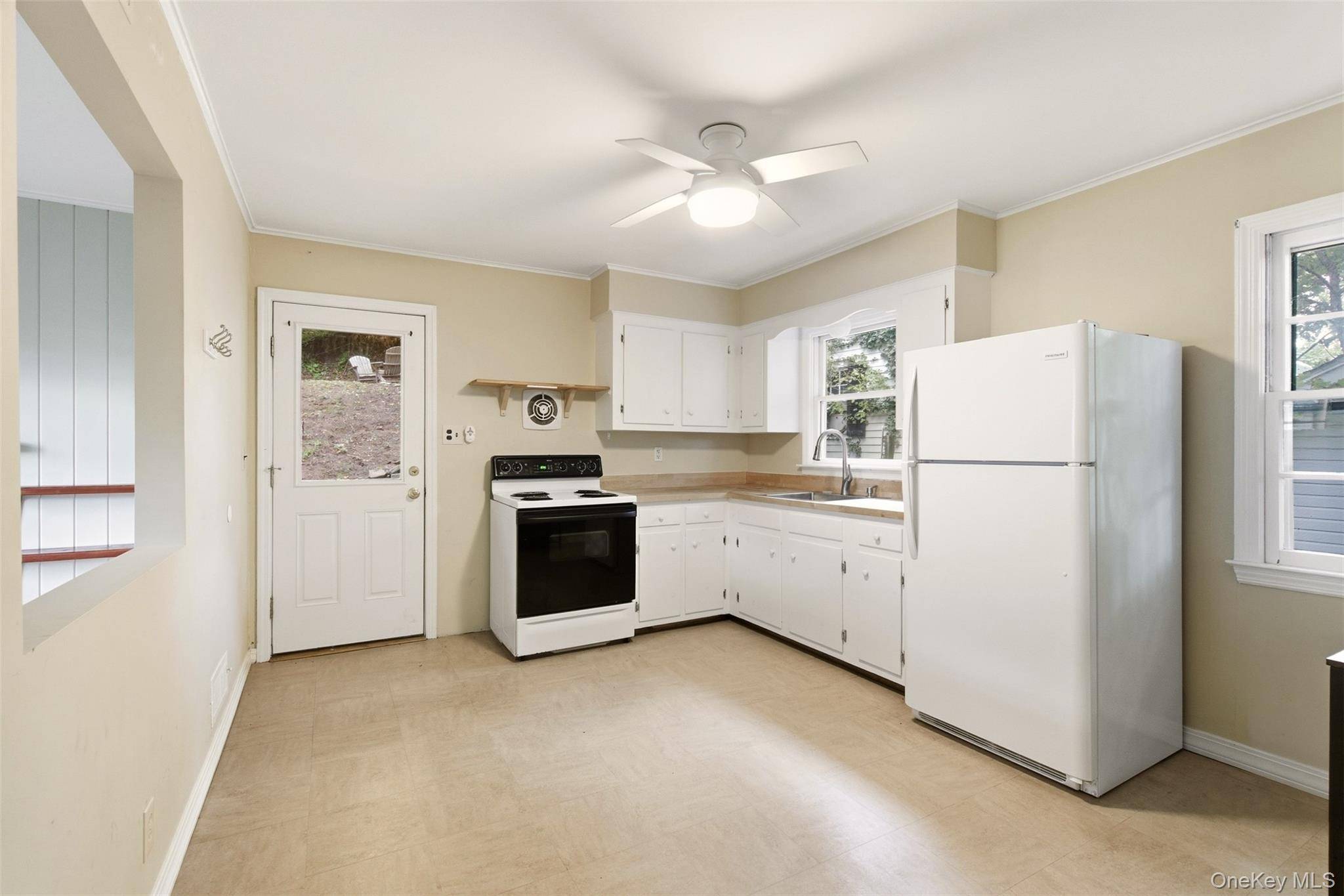 35 Ward AVE, Northport, NY 11768