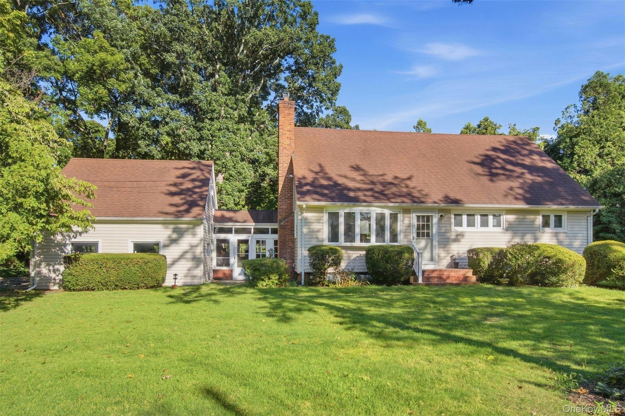 316 Lenox RD, Huntington Station, NY 11746