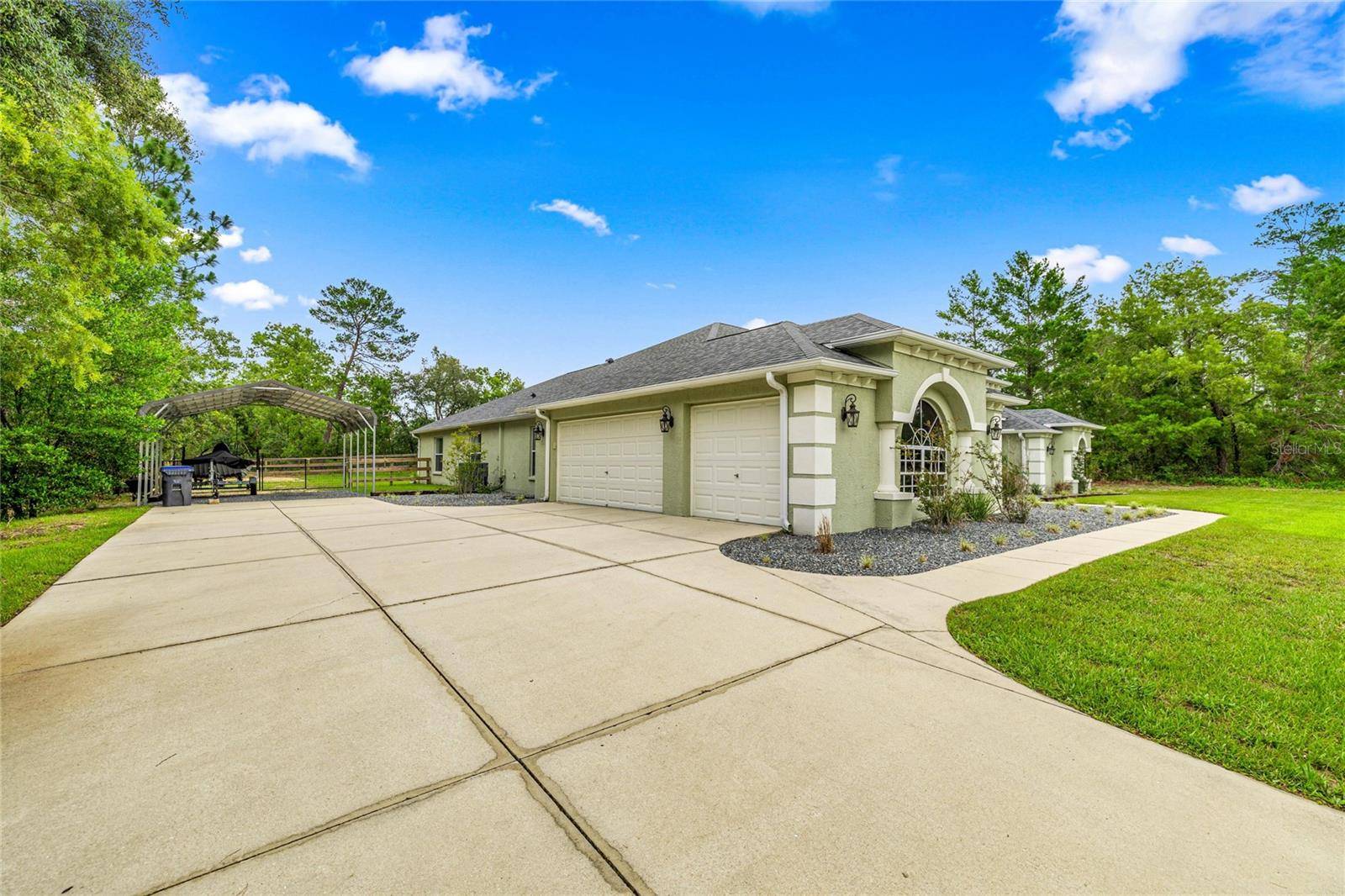 8628 N IBERIAN DR, Citrus Springs, FL 34433