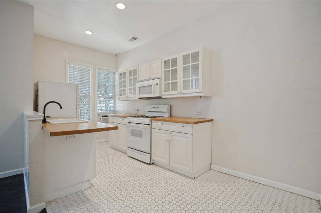 912 Oakland Street, Denton, TX 76201