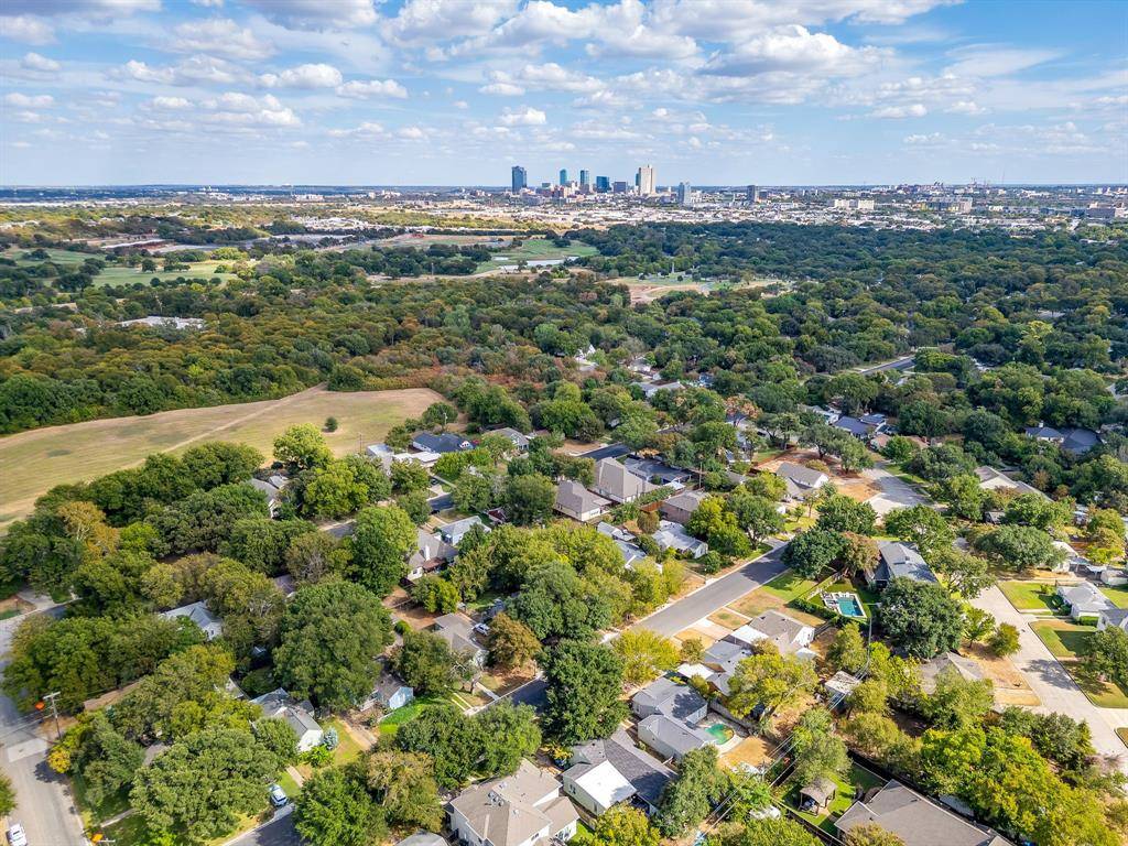 720 Northwood Road, Fort Worth, TX 76107