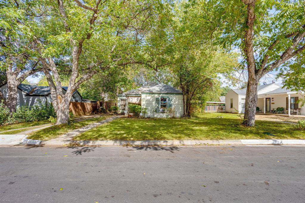 720 Northwood Road, Fort Worth, TX 76107