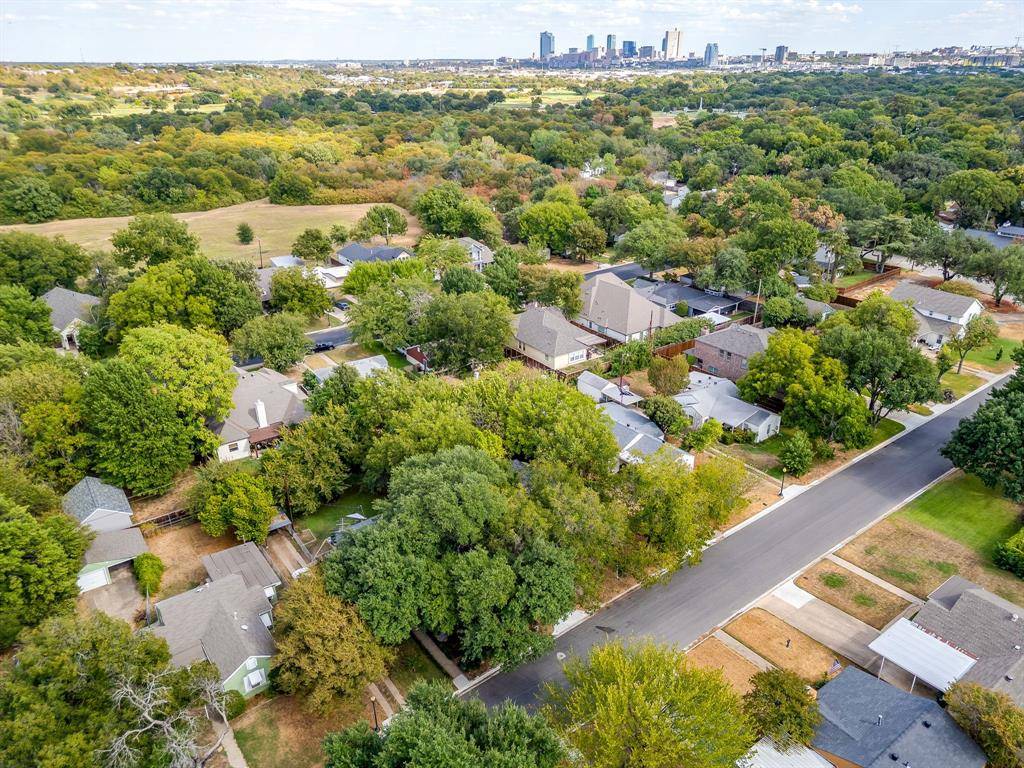720 Northwood Road, Fort Worth, TX 76107