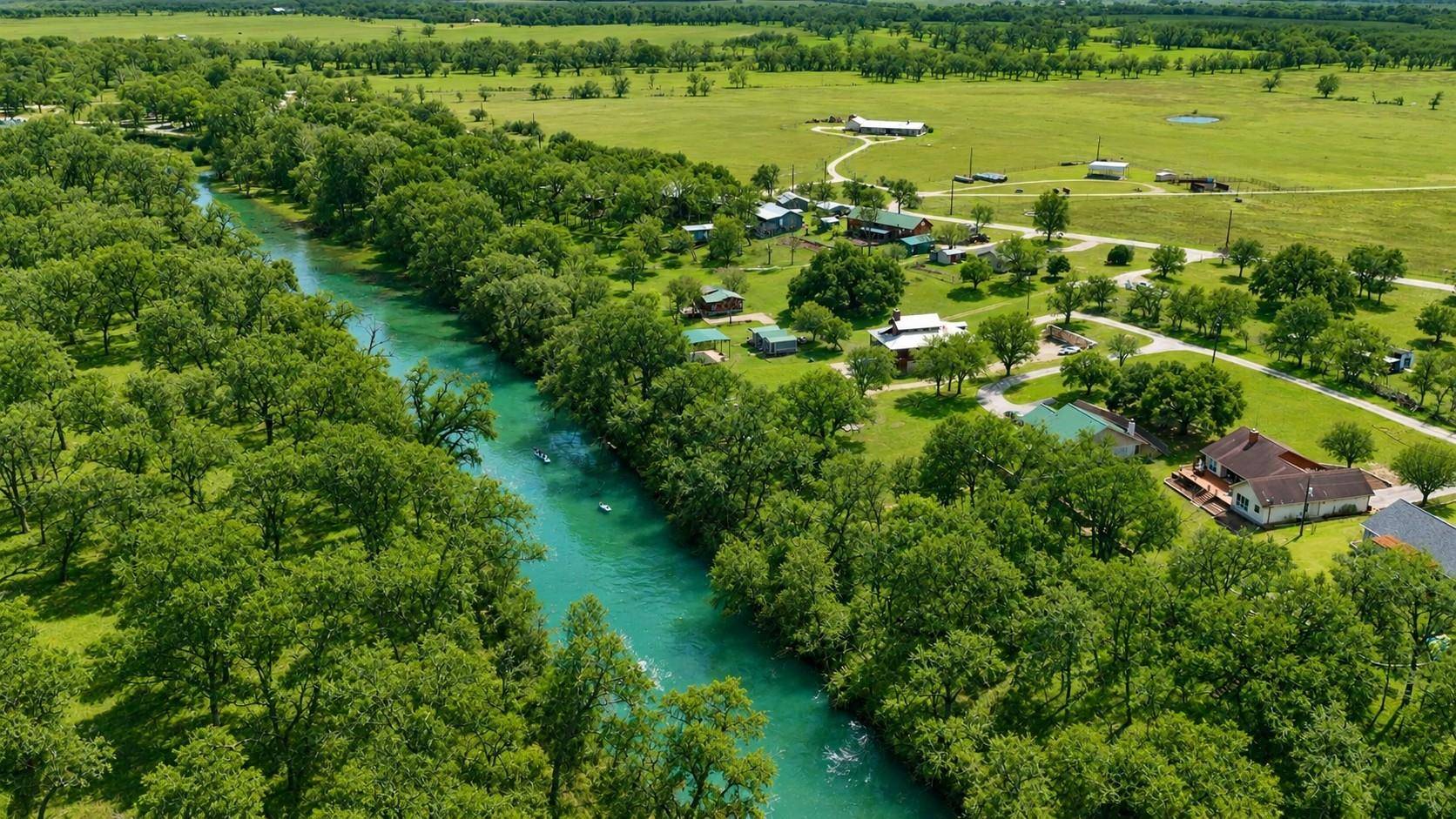 398 Redbird LN, Kingsbury, TX 78638