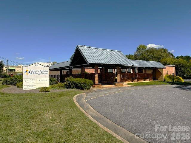 912 2nd ST NE #Suite #3, Hickory, NC 28601