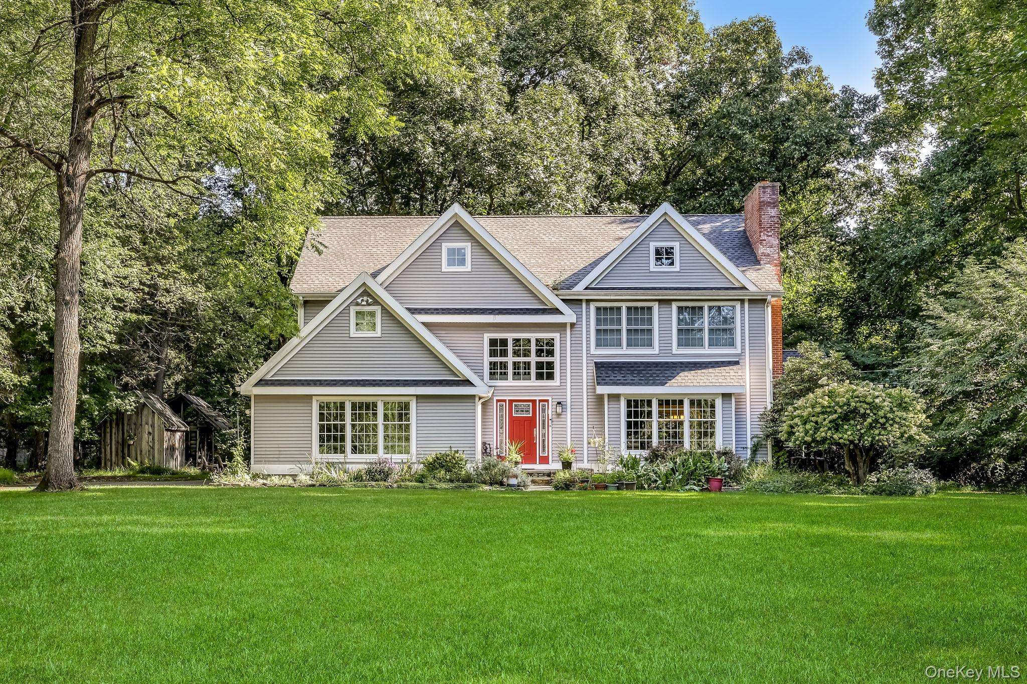 32 Bayard LN, Suffern, NY 10901