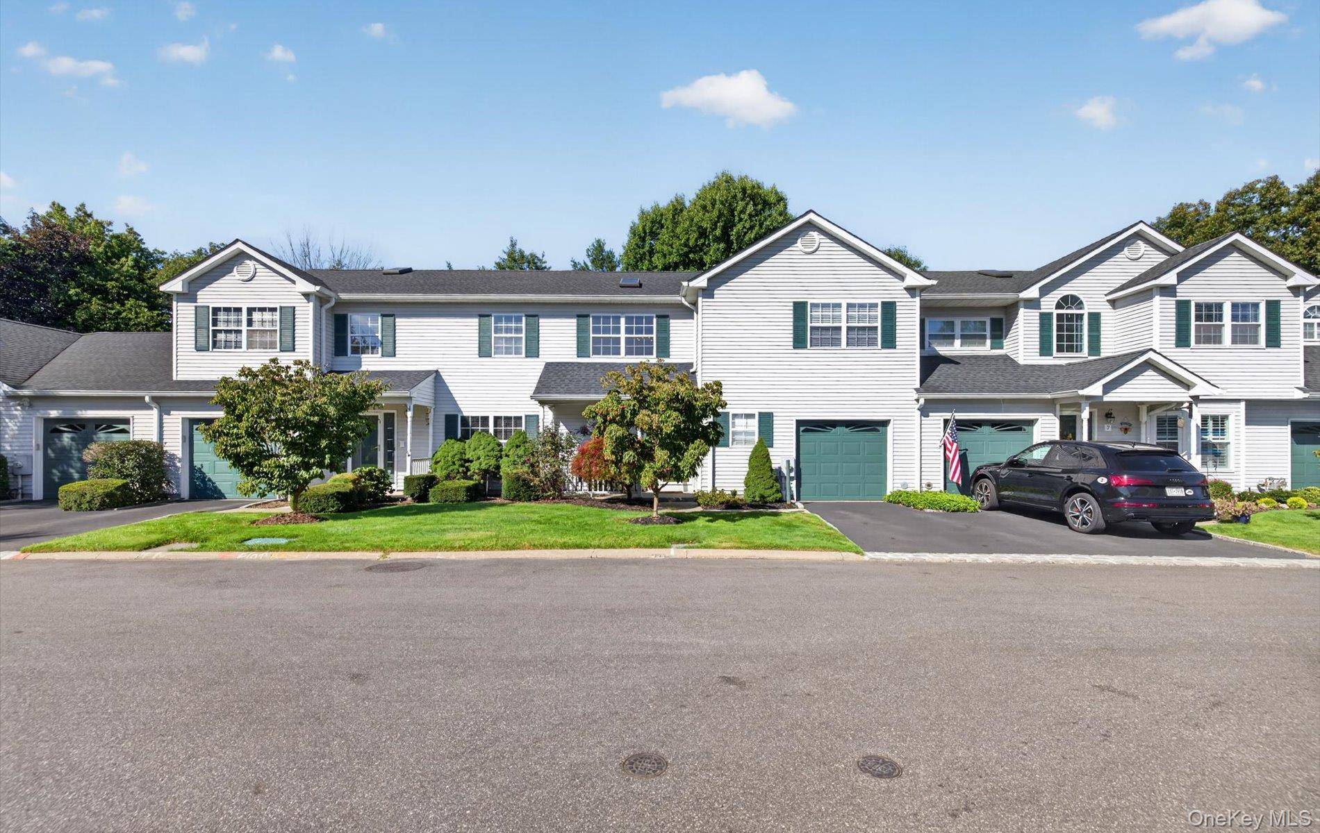 5 Monitor RD, Smithtown, NY 11787