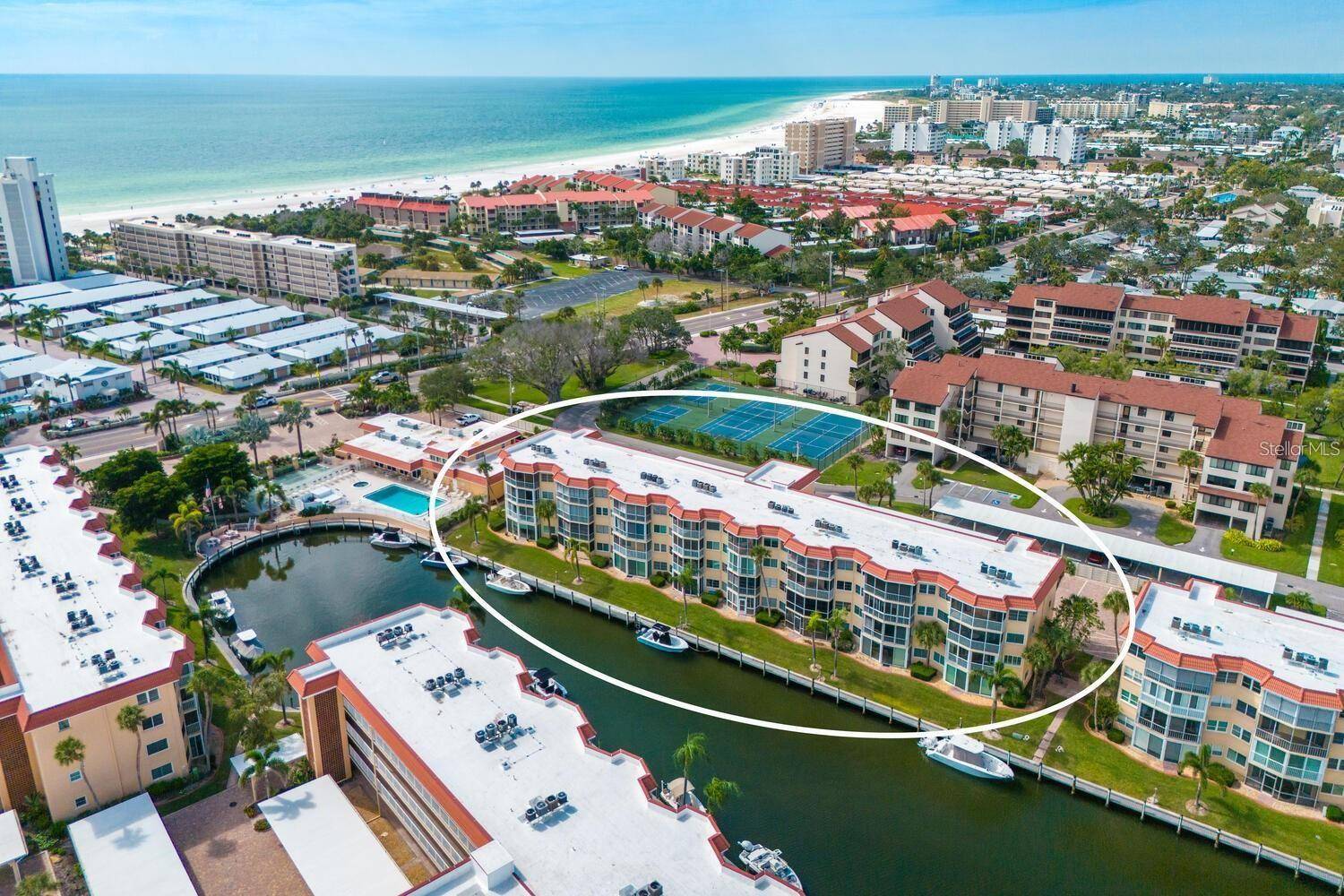 1250 N PORTOFINO DR #304, Sarasota, FL 34242