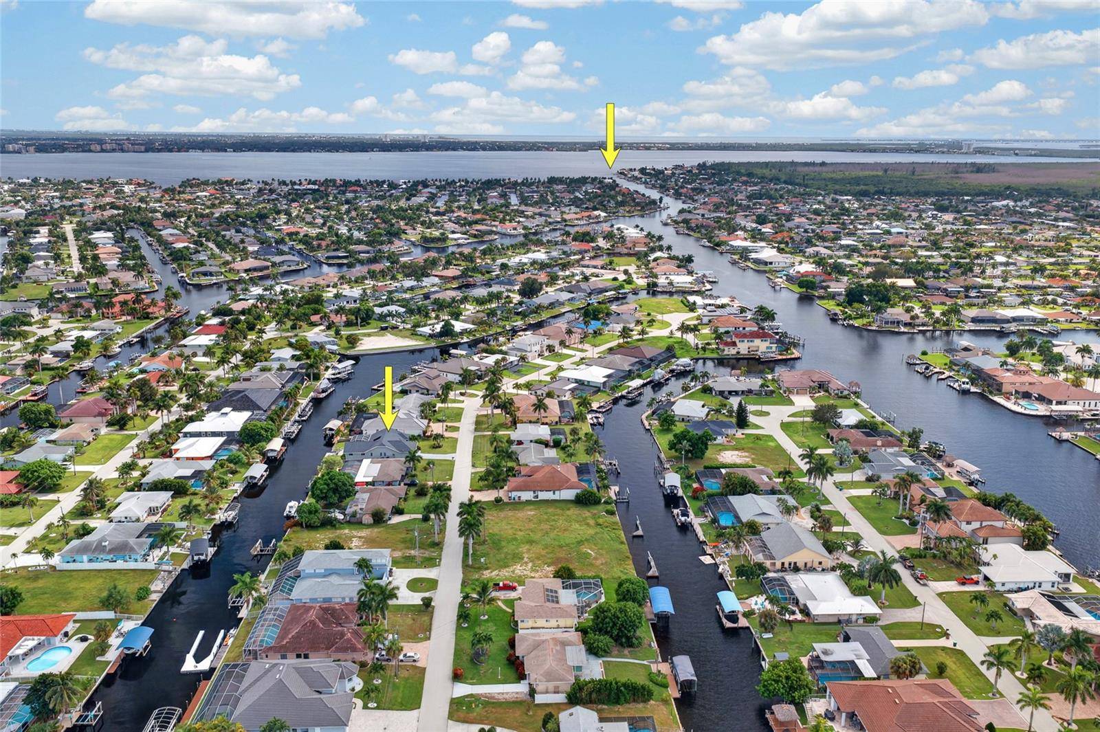 4933 SEVILLE CT, Cape Coral, FL 33904